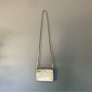 Elegant Gold Women's Crossbody Bag